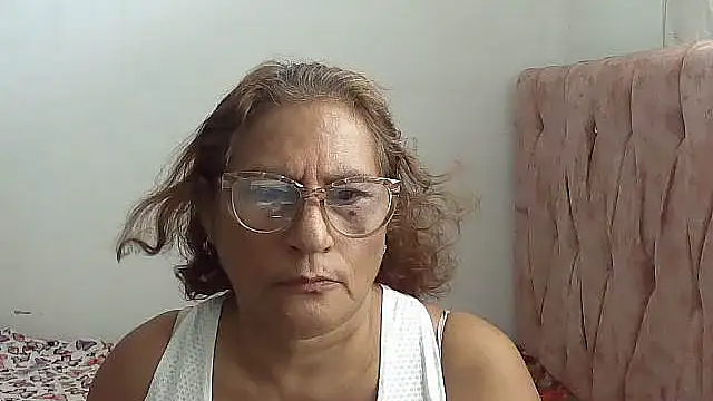 Онлайн чат XXX charrysexy1