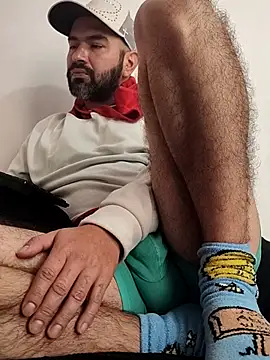 hairyandbigmann 即時 XXX 聊天