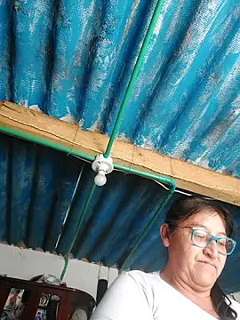 clarita_01's Webcam Show