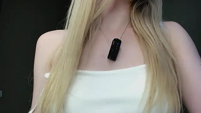 PocketDollX: απευθείας συνομιλία ΧΧΧ