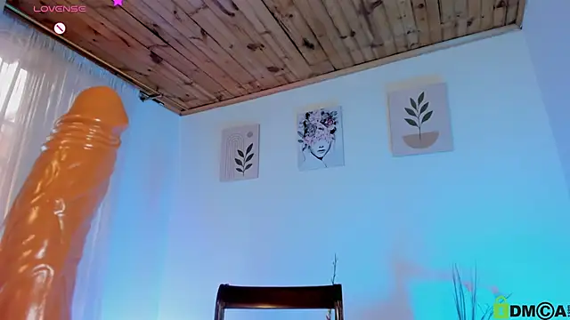 Lauraricci__'s Live XXX Chat