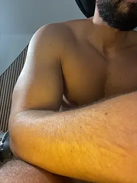 magnumchrisのライブXXXチャット