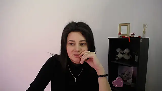 دردشة Katrin_kiss_ الجنسية المباشرة