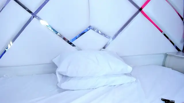 AngieLafourcade 现场XXX聊天