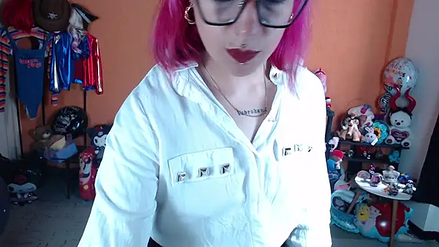 MissMiia2のライブXXXチャット