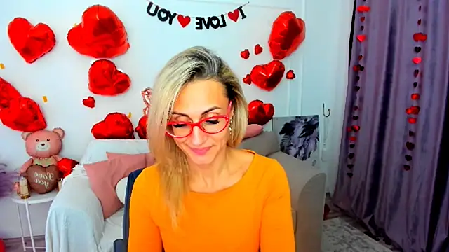 MuseOfStage Adlı Modelin Canlı XXX Sohbeti