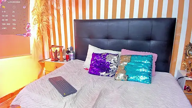 LunaToledo's Live XXX Chat