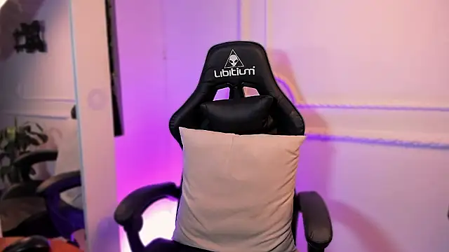 sara_doll77: απευθείας συνομιλία ΧΧΧ