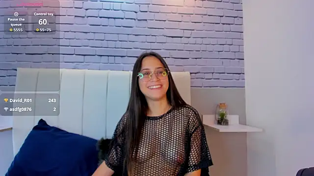 Chat XXX en directo de SophieeMoore