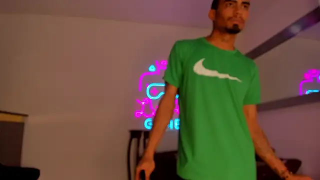 Rpoolrboy 网络视讯表演