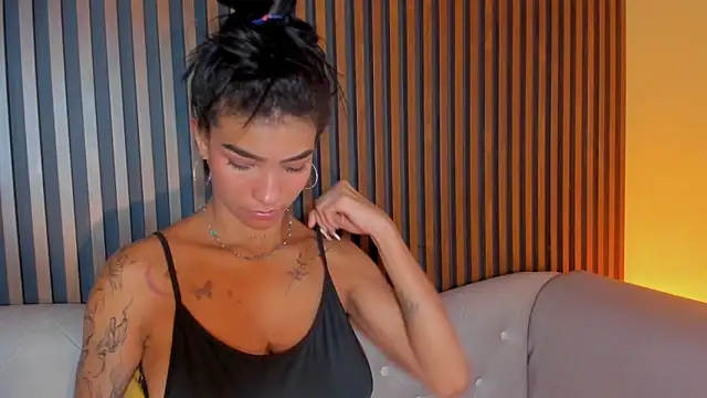 แชท XXX สดของ LauraAristizabal