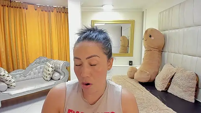 gaby_trent Adlı Modelin Canlı XXX Sohbeti