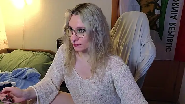 Lori_Myaf Chat XXX live