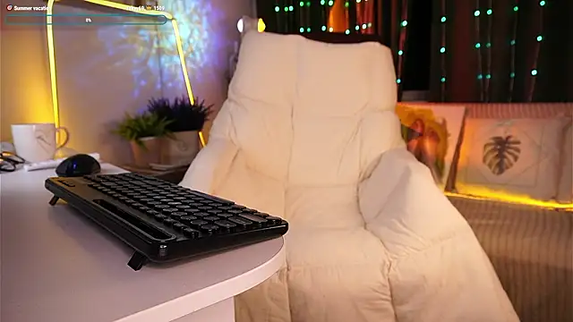 LolaLemona Chat XXX live