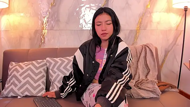 Czat XXX na żywo – Tiffany_Nm