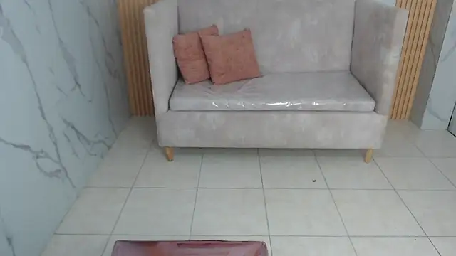 Chatroom XXX en direct de ela_boob_s