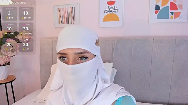 rawiya Adlı Modelin Canlı XXX Sohbeti