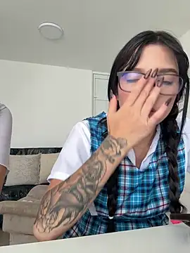 l0lita_sweet Show in webcam