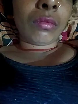 Arti_hot44A's Webcam Show