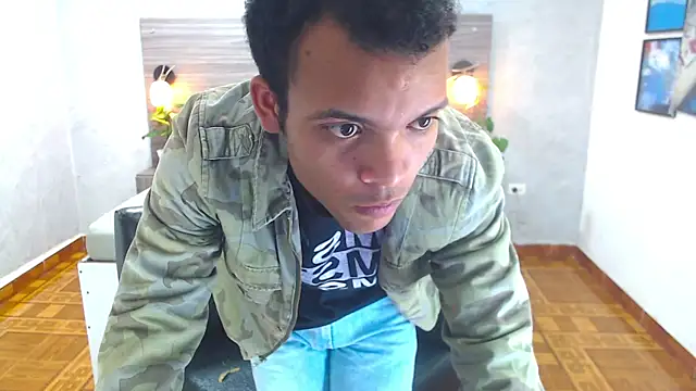 Chat XXX ao vivo de William_Lewis