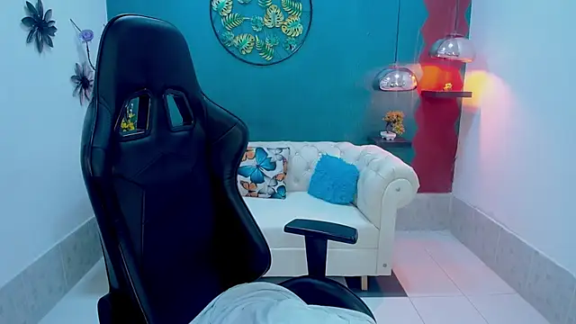 amara_brunette Chat XXX live