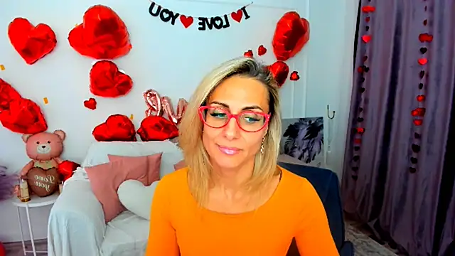 MuseOfStage élő XXX-chatje