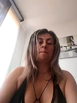 Вебкам-шоу Latiinvenushot