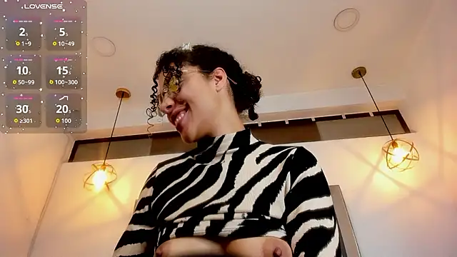 Hanna_Cornee_ – Naživo XXX chat