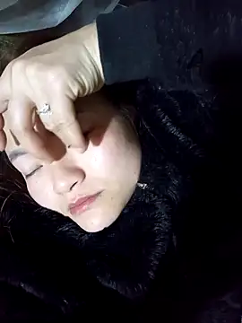 Czat XXX na żywo – Lee-Thee