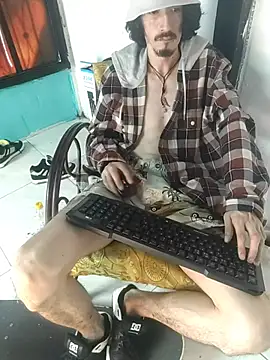 sk8-boy's Live XXX Chat