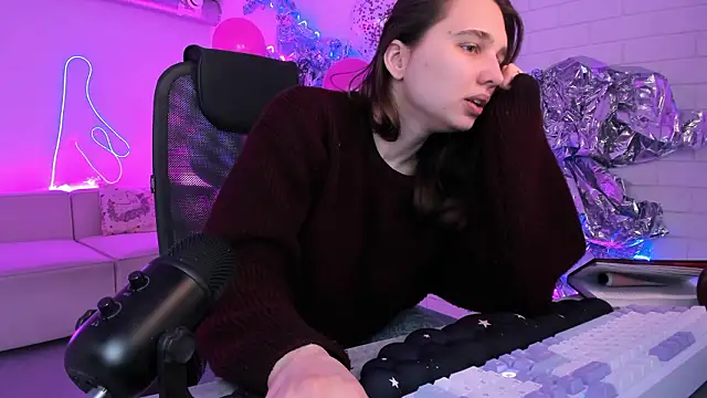 TessaMill élő XXX-chatje