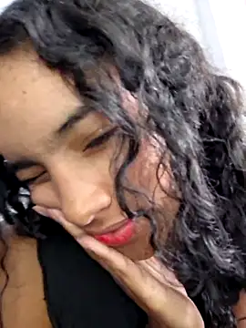 Cataleya_ja Adlı Modelin Canlı XXX Sohbeti