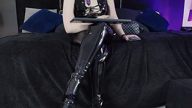 دردشة _Jade_16 الجنسية المباشرة