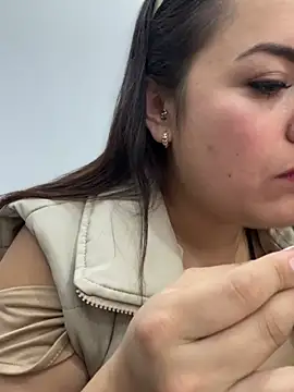 Lesly_10- Live XXX-chat