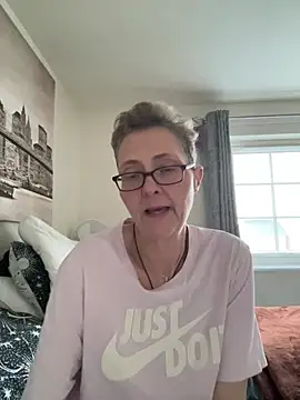 Вебкам-шоу Curvy-Jinx