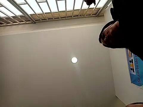 MAYE__13 élő XXX-chatje