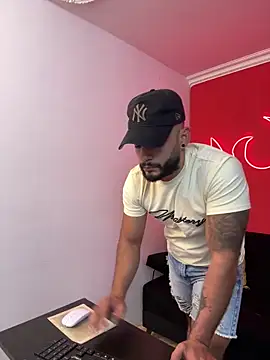 แชท XXX สดของ Mike_savage3