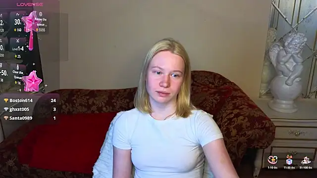 RebeccaLewis élő XXX-chatje