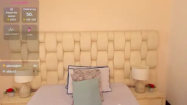 MiaYMolly élő XXX-chatje