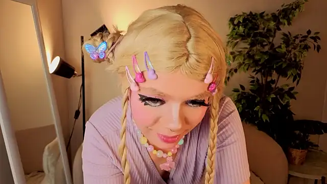 Waifu_Ketrin: απευθείας συνομιλία ΧΧΧ