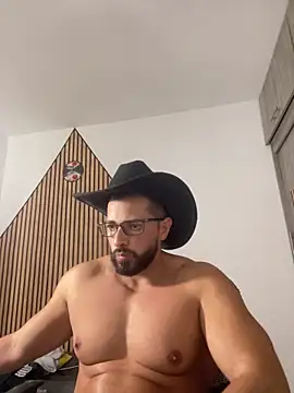 magnumchris Adlı Modelin Canlı XXX Sohbeti