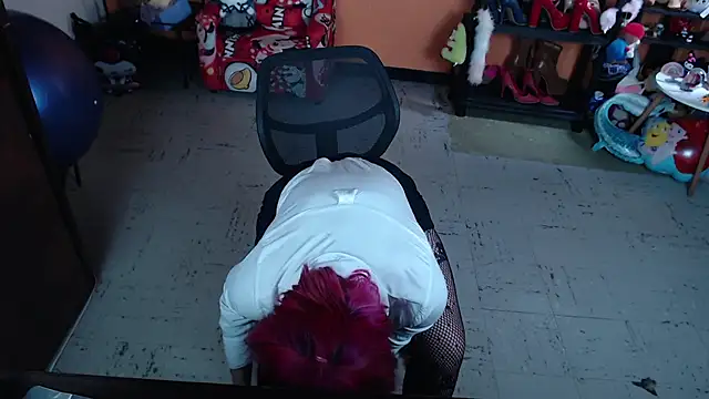 MissMiia2 élő XXX-chatje