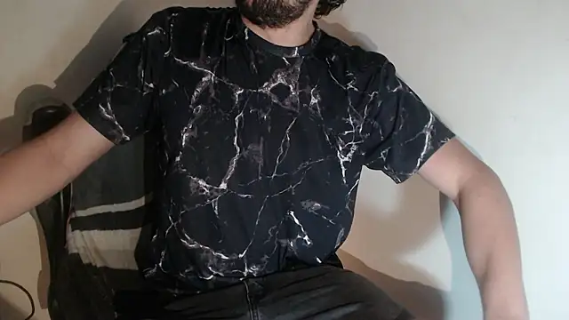 LuciferSantoryu webcam show