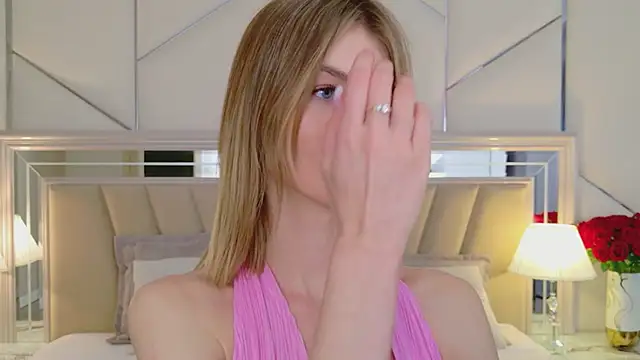 MeganMour 网络视讯表演