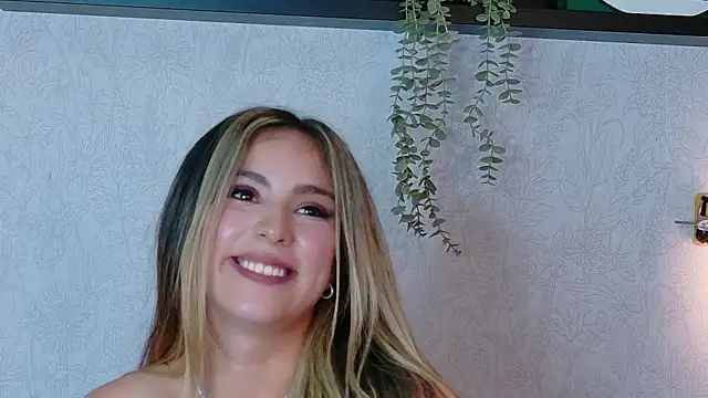 Cloee_Rainbow1 – Live XXX-chat