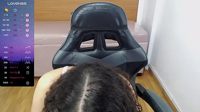 Онлайн чат XXX danatella_a