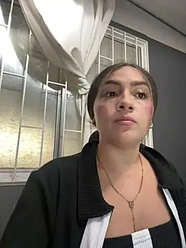 Alyha_Cortes' Webcam Show