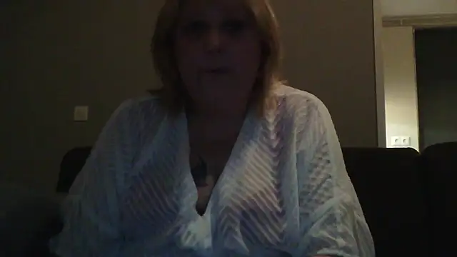 Sylviastar46: απευθείας συνομιλία ΧΧΧ