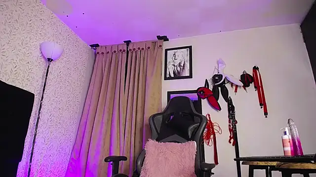 Noise_Lux33 Chat XXX in diretta