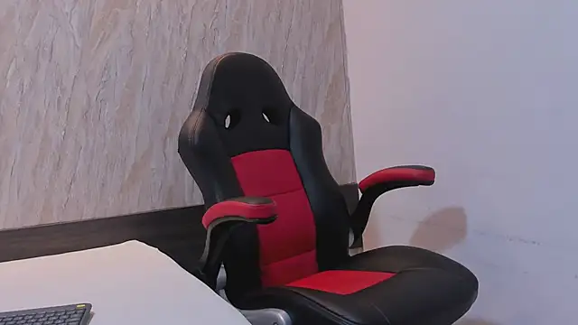 Онлайн чат XXX evony_becker_